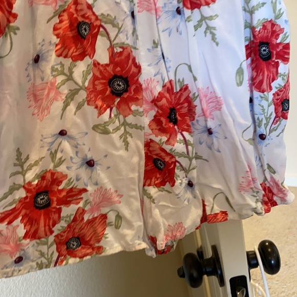 Floral Romper - Picture 3 of 8